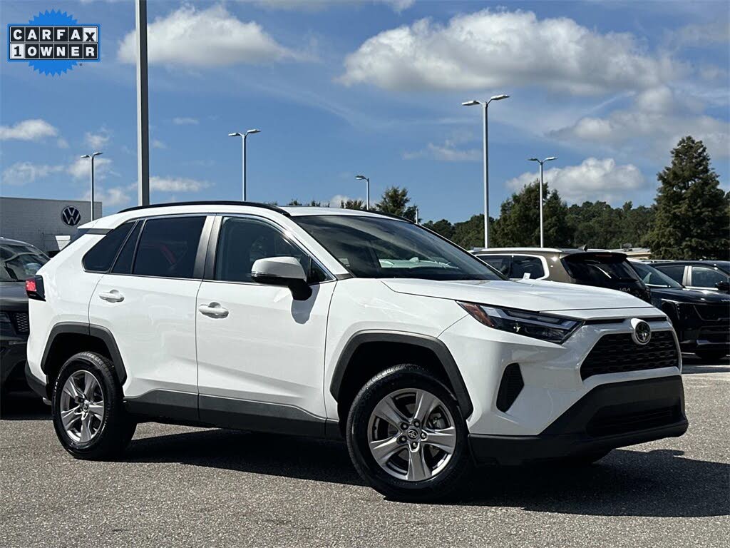 2022 Toyota RAV4 XLE FWD