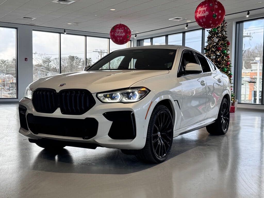 2023 BMW X6 M50i AWD
