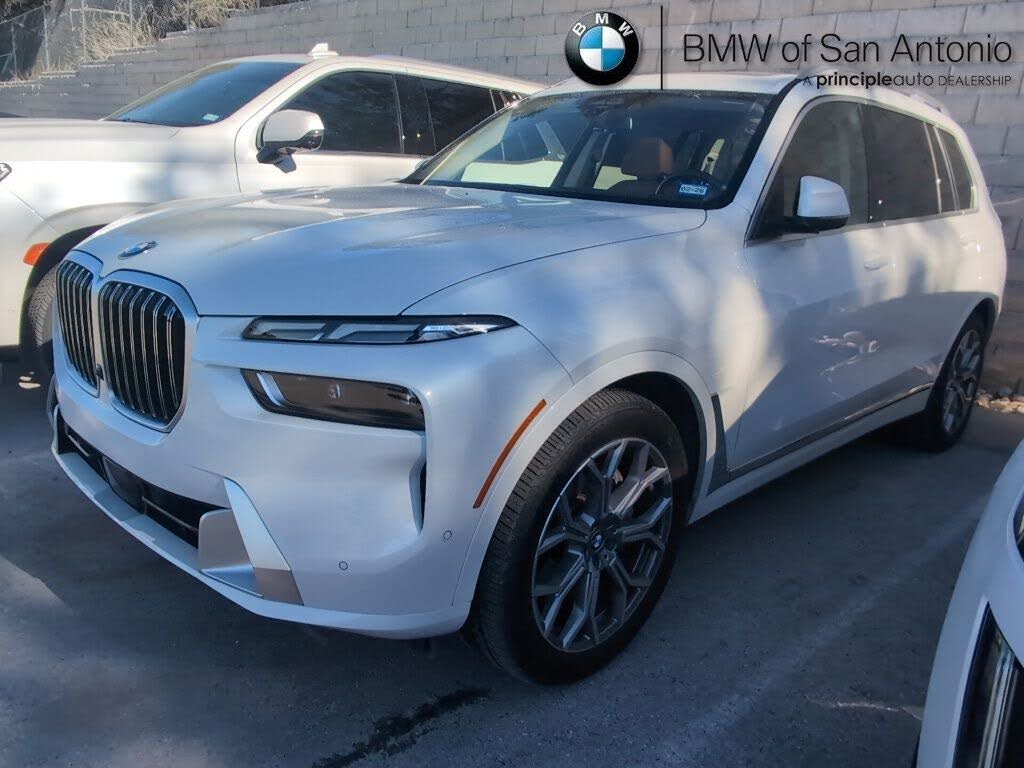2023 BMW X7 xDrive40i AWD