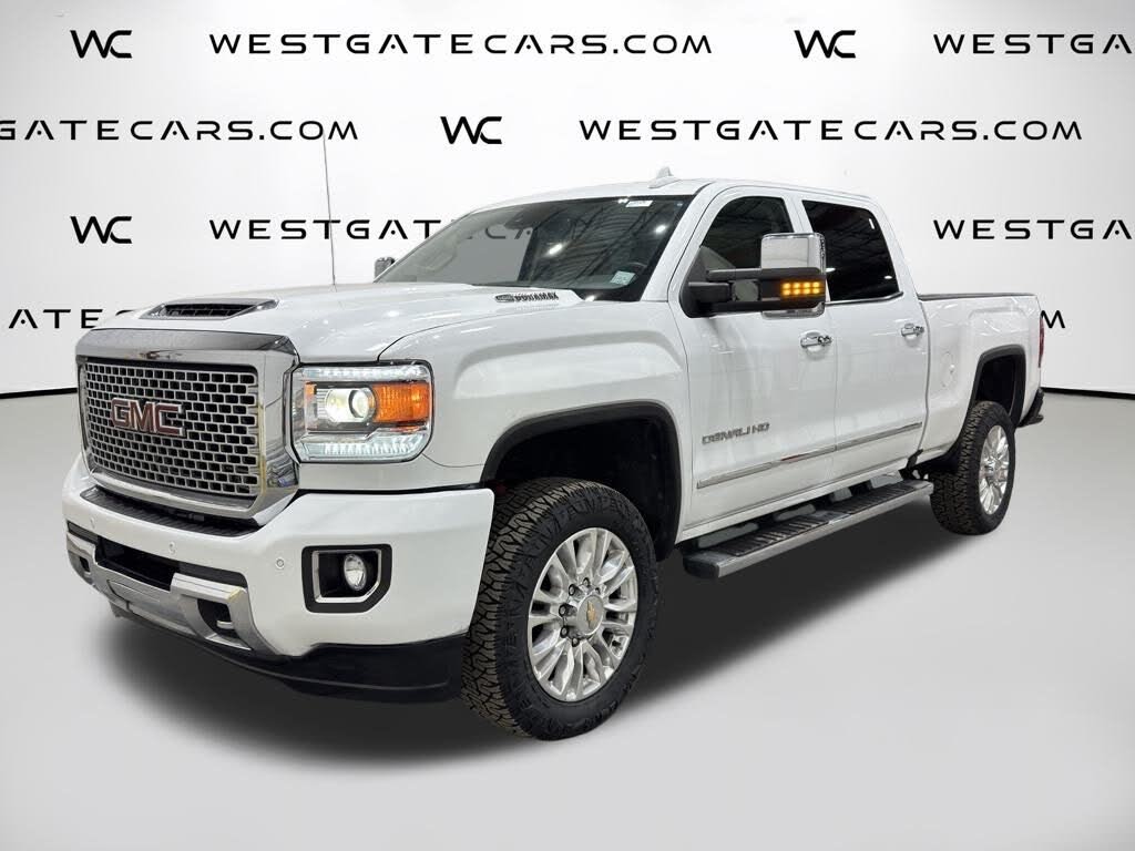 2017 GMC Sierra 2500HD Denali Crew Cab SB 4WD