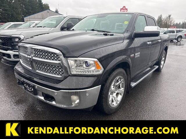 2017 RAM 1500 Laramie Crew Cab 4WD