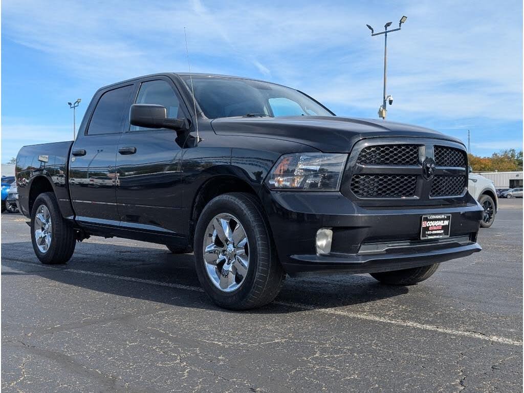 2017 RAM 1500 Express Crew Cab 4WD