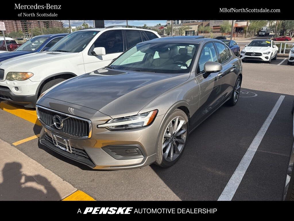 2019 Volvo S60 T5 Momentum FWD