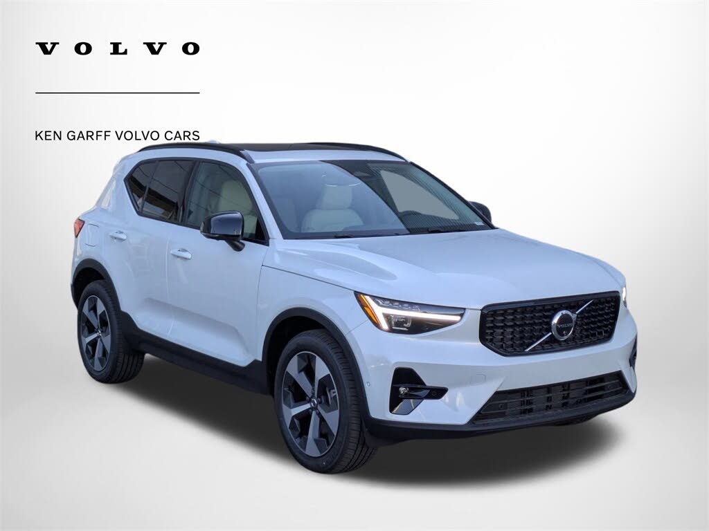 2026 Volvo XC40 B5 Plus AWD