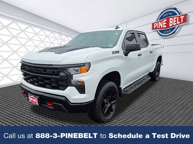2024 Chevrolet Silverado 1500 Custom Trail Boss Crew Cab 4WD