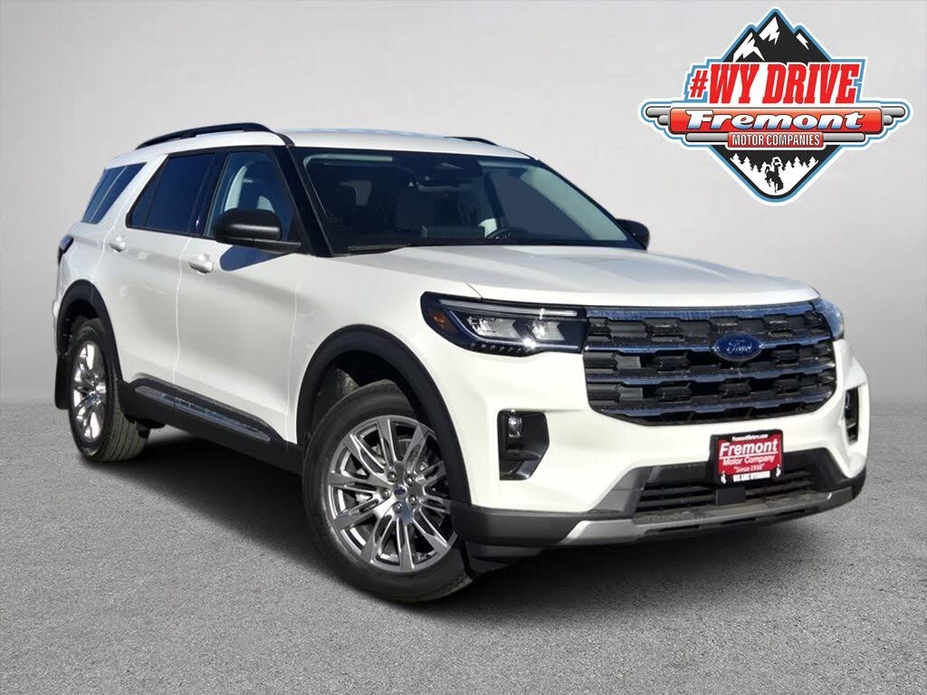 2025 Ford Explorer Active AWD