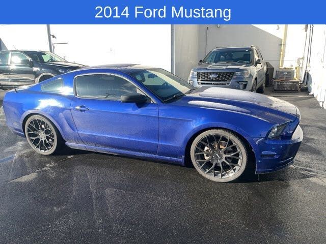 2014 Ford Mustang V6 Coupe RWD