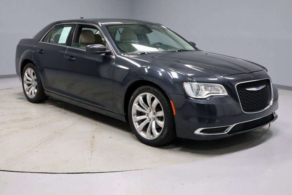 2018 Chrysler 300 Touring RWD