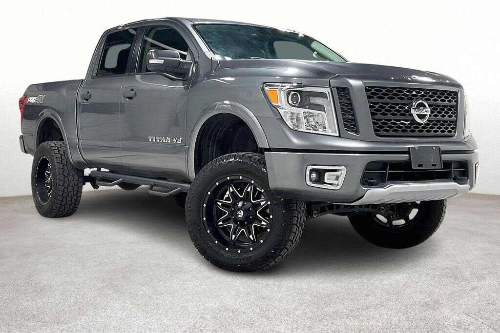 2019 Nissan Titan PRO-4X Crew Cab 4WD