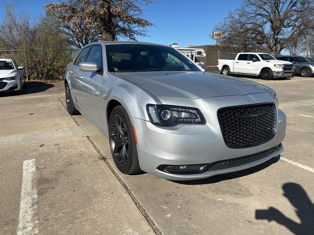 2023 Chrysler 300 S V6 RWD