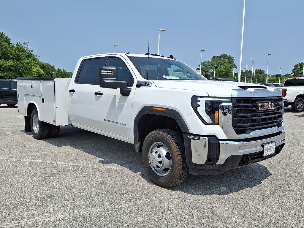 2025 GMC Sierra 3500HD Pro Crew Cab LB 4WD