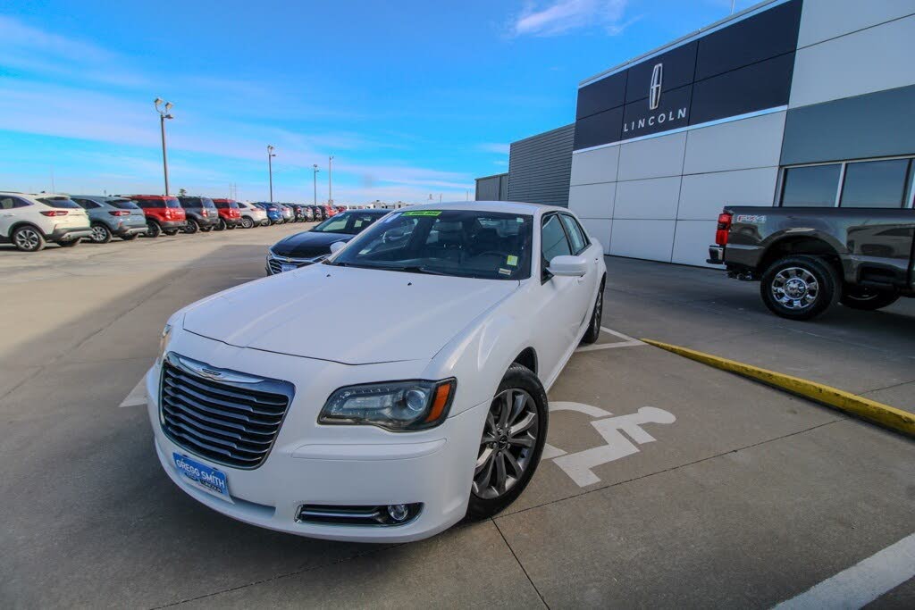 2014 Chrysler 300 S AWD