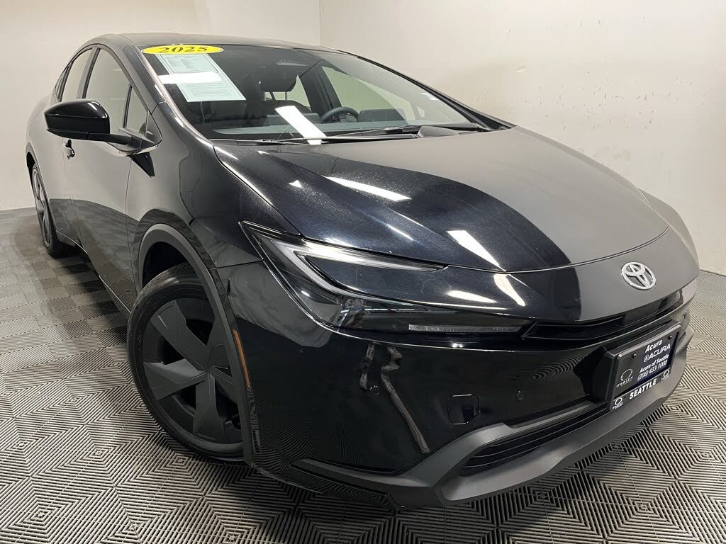 2025 Toyota Prius LE AWD