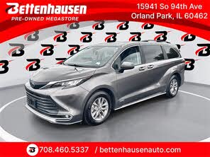 Toyota Sienna XLE 7-Passenger FWD