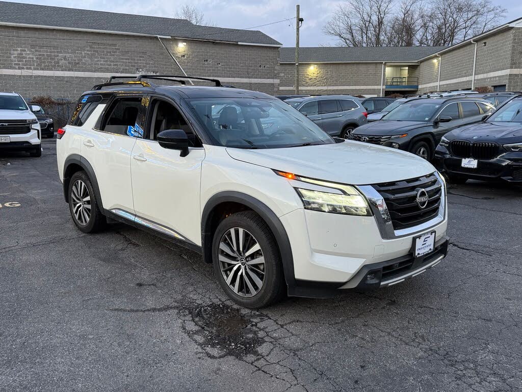 2022 Nissan Pathfinder Platinum 4WD
