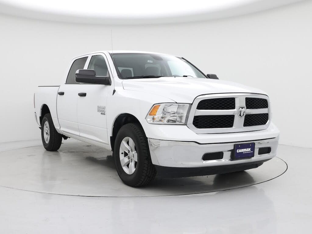 2023 RAM 1500 Classic SLT Crew Cab 4WD