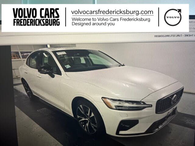 2024 Volvo S60 B5 Plus Dark Theme AWD