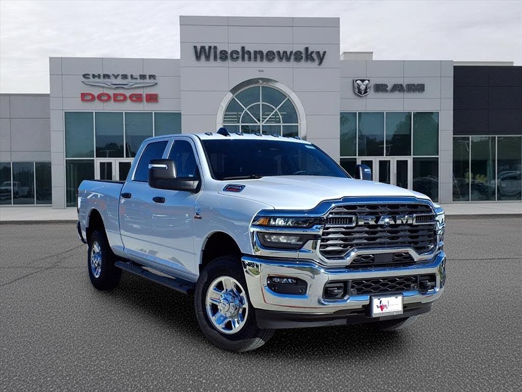 2026 RAM 2500 Tradesman Crew Cab 4WD