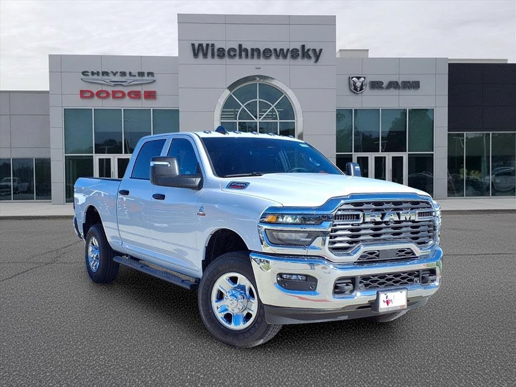 2026 RAM 2500 Tradesman Crew Cab 4WD