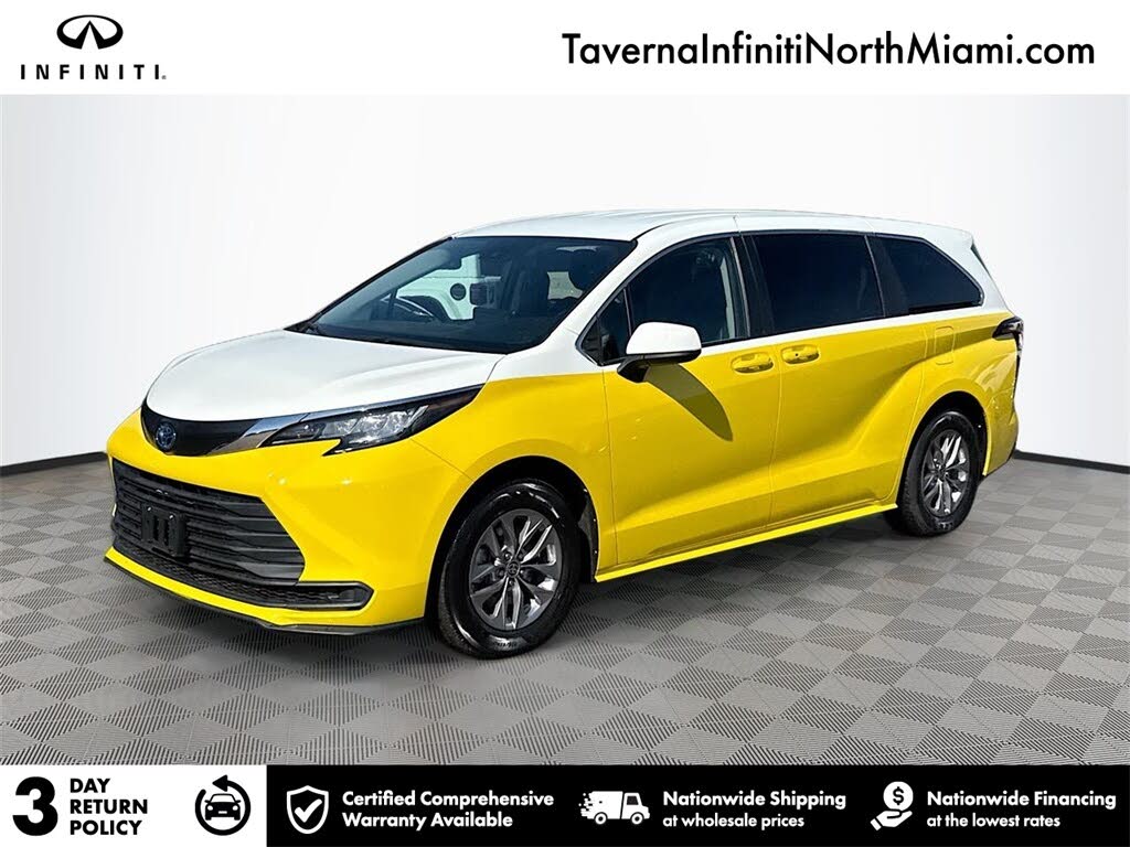 2022 Toyota Sienna LE 8-Passenger FWD