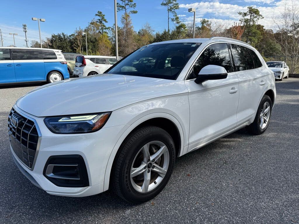 2023 Audi Q5 quattro Premium 40 TFSI
