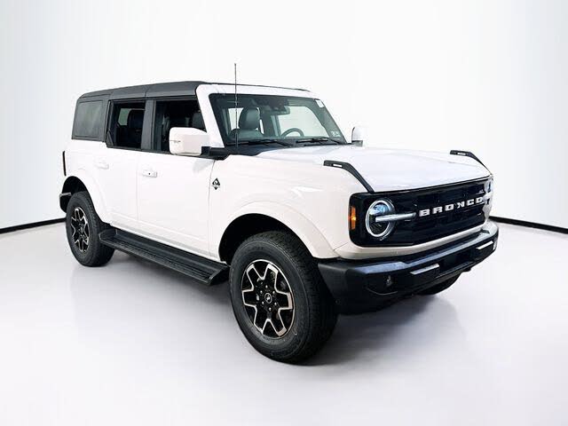 2025 Ford Bronco Outer Banks 4-Door 4WD
