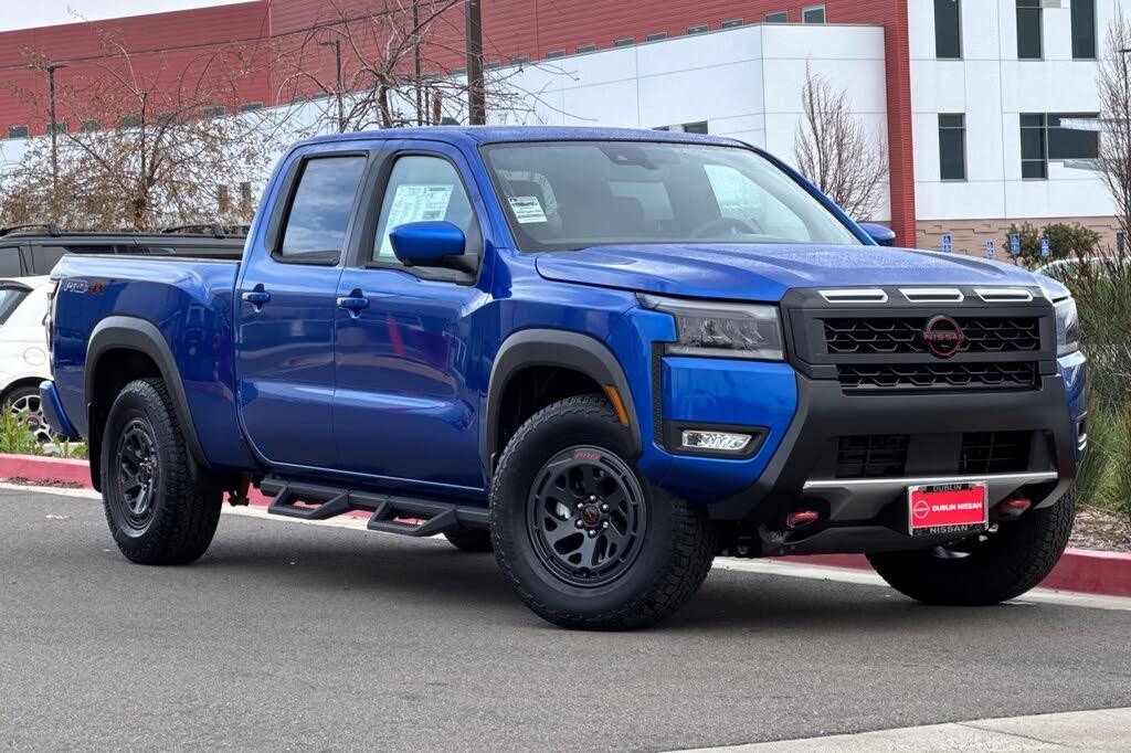 2026 Nissan Frontier PRO-4X Crew Cab LB 4WD