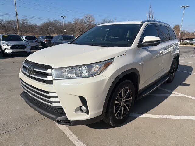 2019 Toyota Highlander XLE FWD
