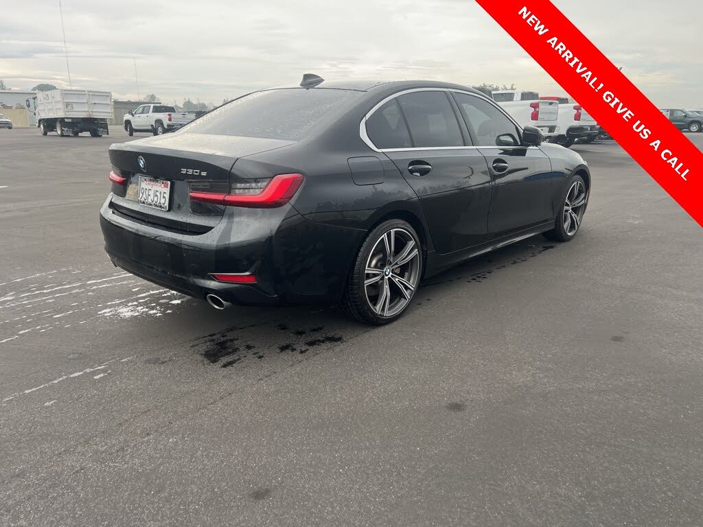 2021 BMW 3 Series 330e Hybrid Plug-in RWD