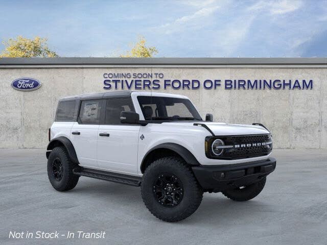 2025 Ford Bronco Outer Banks 4-Door 4WD