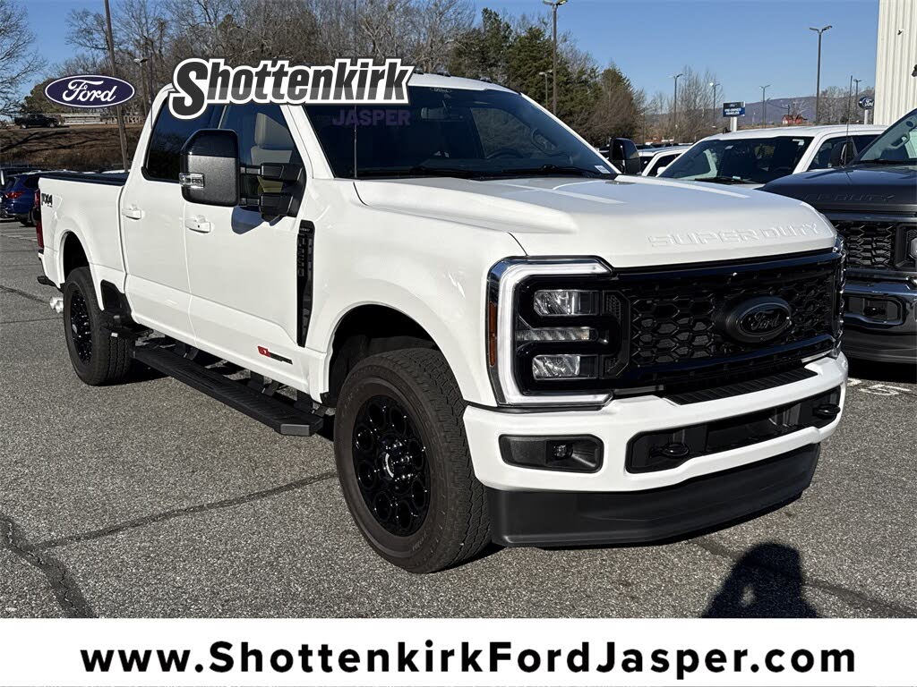 2025 Ford F-250 Super Duty Lariat Crew Cab 4WD