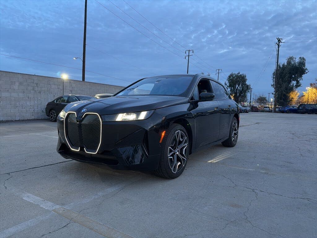2026 BMW iX xDrive60