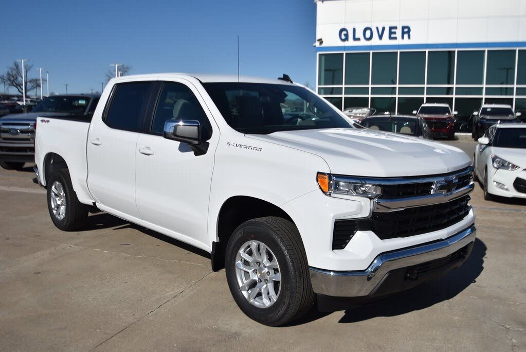 2026 Chevrolet Silverado 1500 LT Crew Cab 4WD