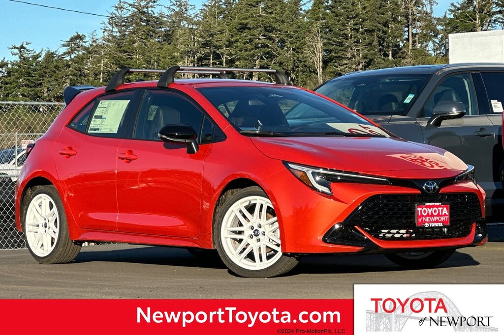 2026 Toyota Corolla Hatchback SE FWD