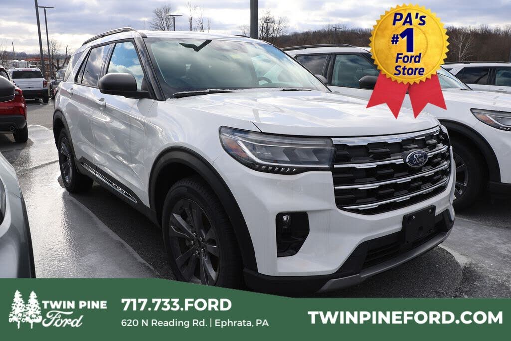 2025 Ford Explorer Active AWD