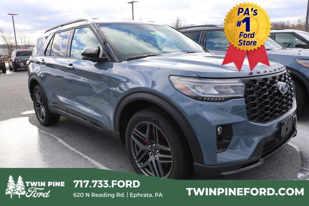 2025 Ford Explorer ST-Line AWD