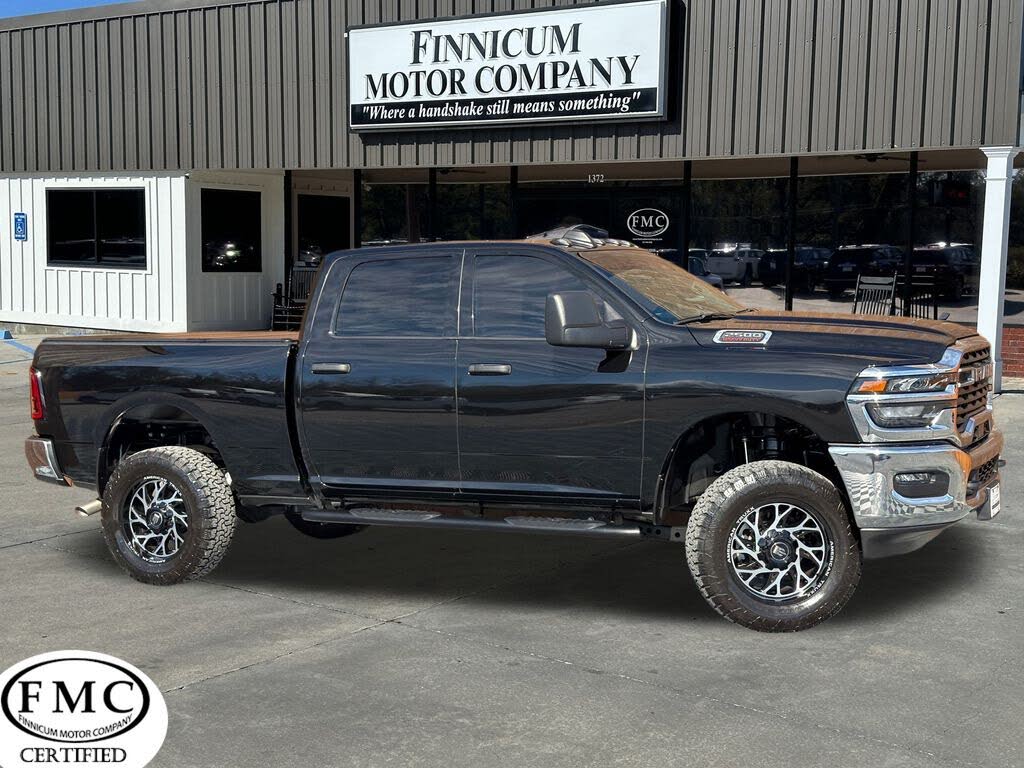 2025 RAM 2500 Tradesman Crew Cab 4WD