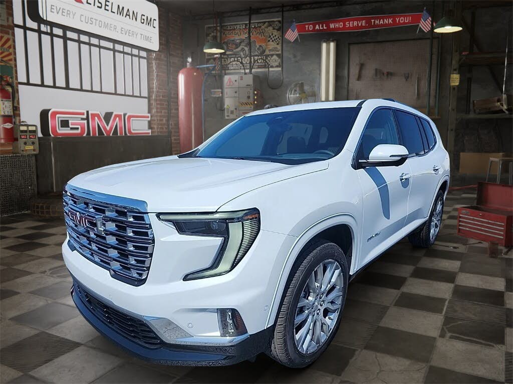 2026 GMC Acadia Denali AWD