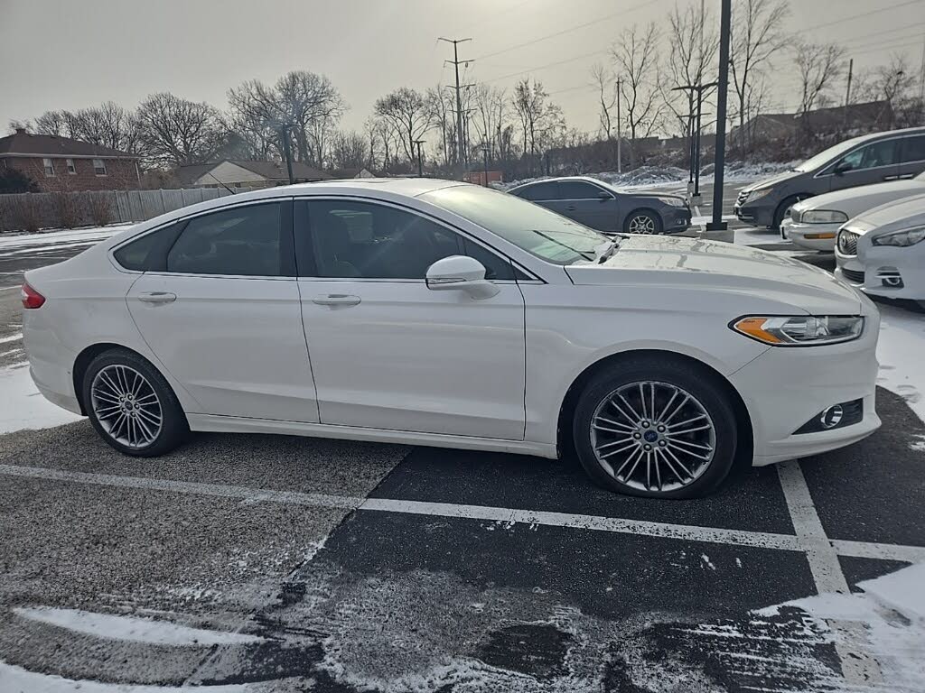 2013 Ford Fusion SE