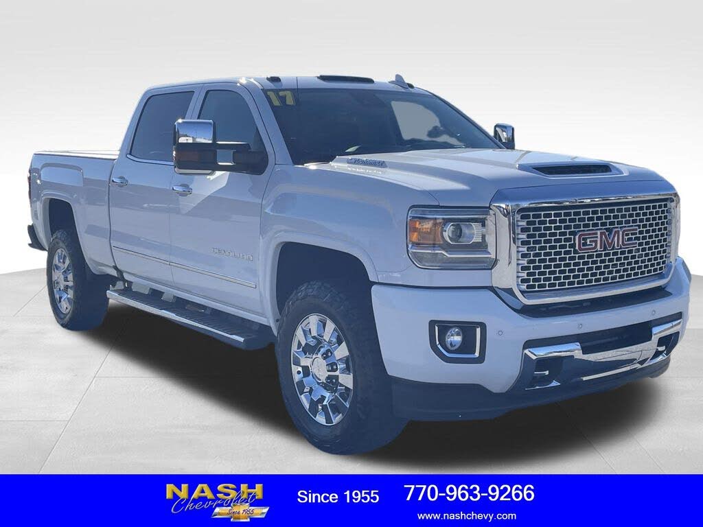 2017 GMC Sierra 2500HD Denali Crew Cab SB 4WD
