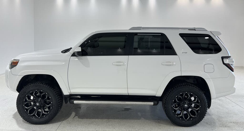 2017 Toyota 4Runner SR5 4WD