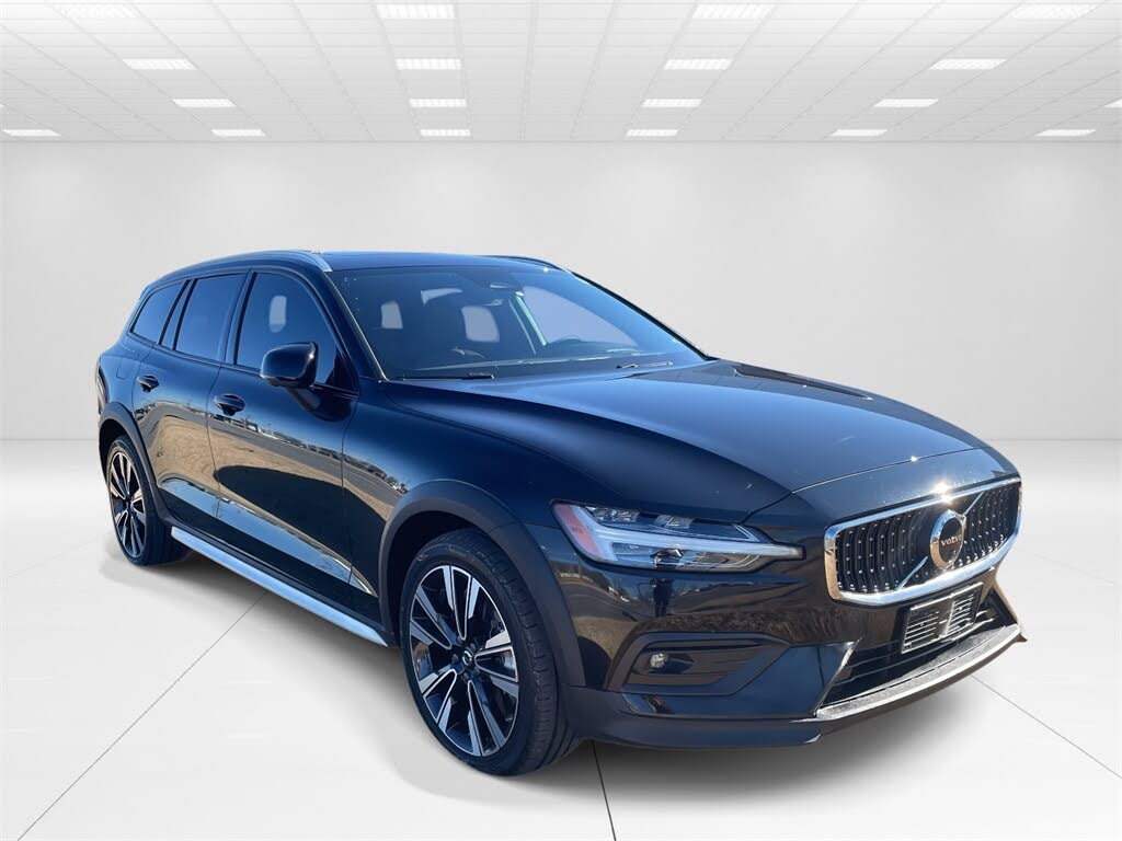 2023 Volvo V60 Cross Country B5 Ultimate AWD