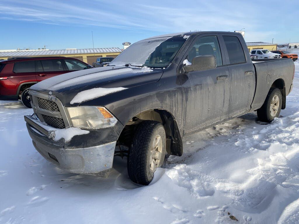 2015 RAM 1500 ST Quad Cab 4WD