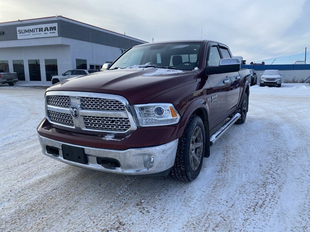 2017 RAM 1500 Laramie Crew Cab 4WD