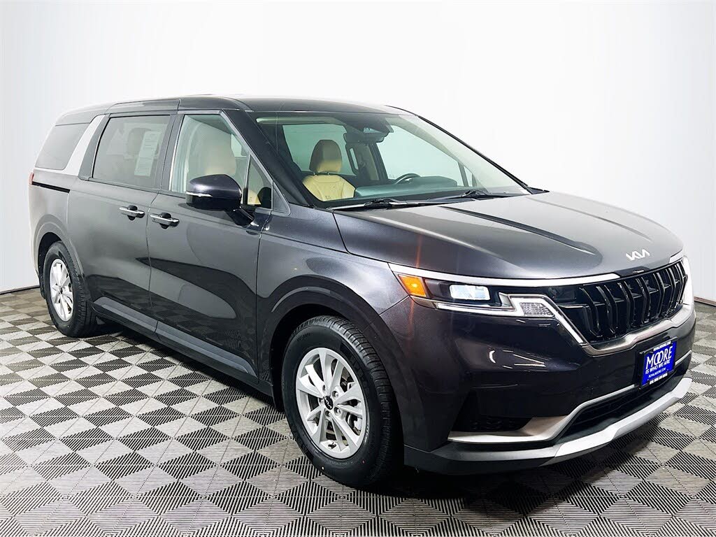 2024 Kia Carnival LX FWD