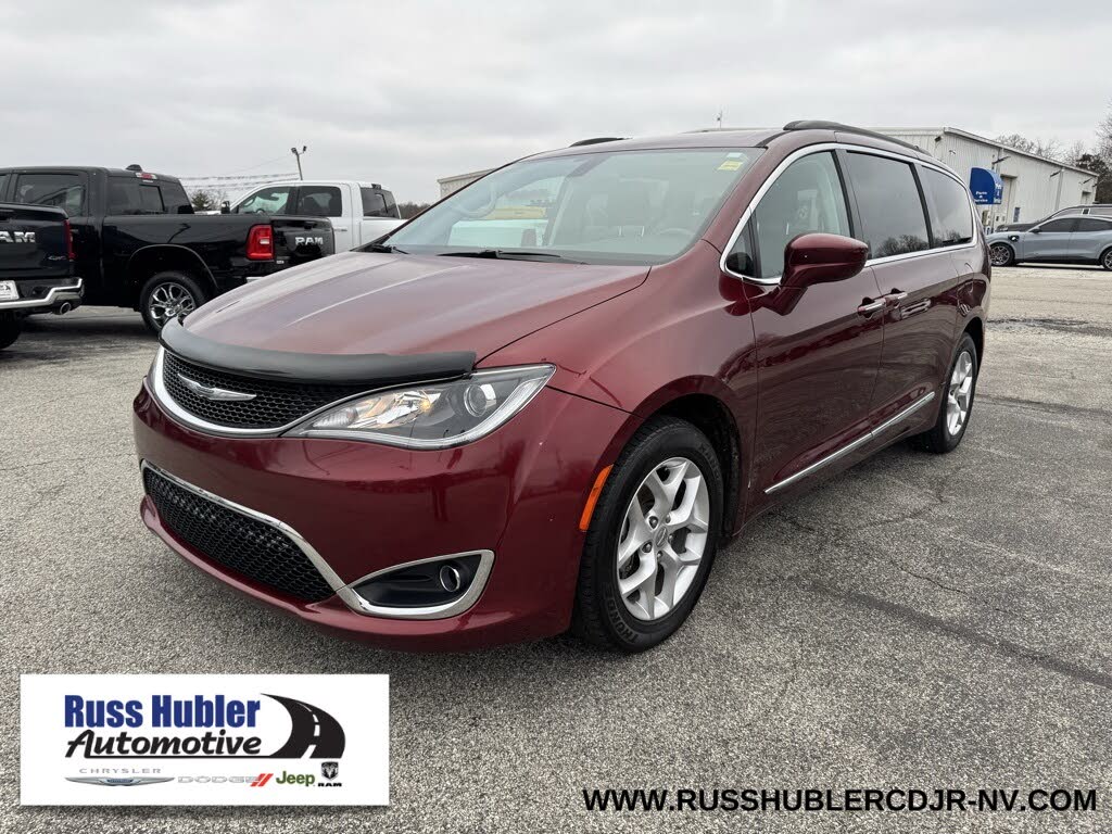 2017 Chrysler Pacifica Touring L FWD