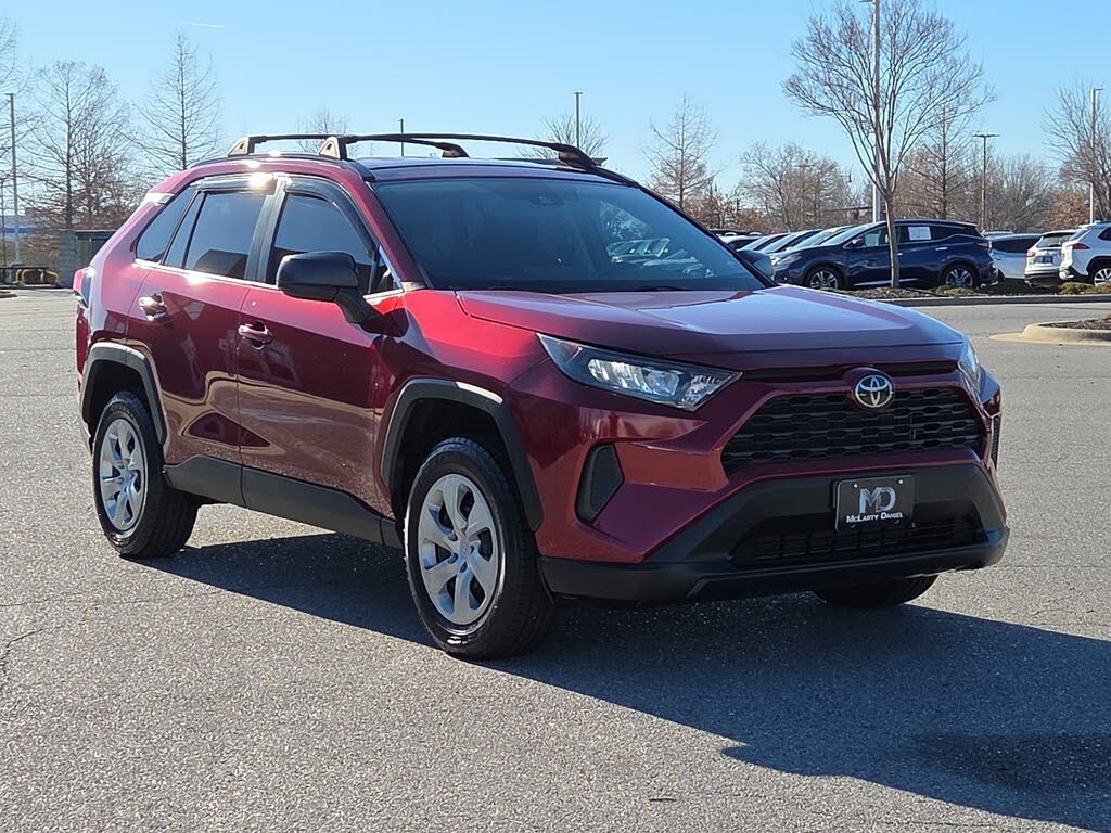 2020 Toyota RAV4 LE FWD