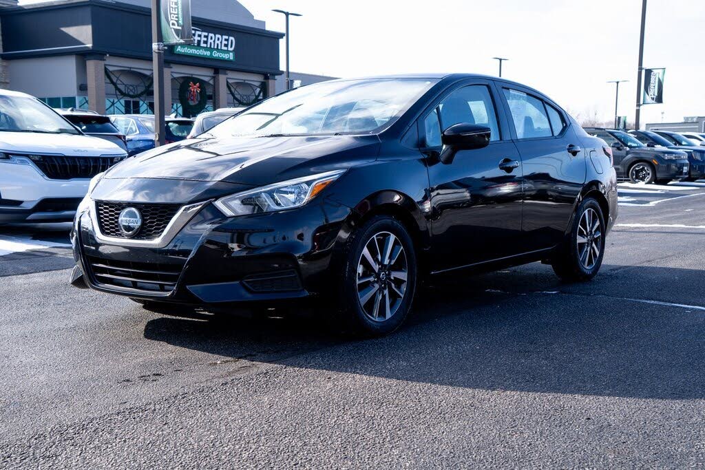2021 Nissan Versa SV FWD