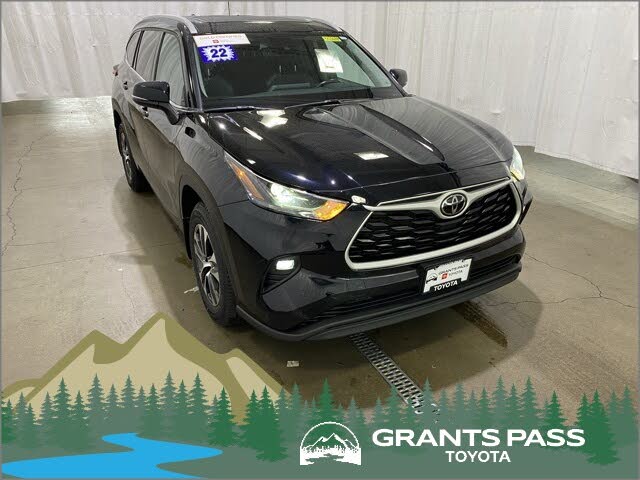 2022 Toyota Highlander XLE AWD