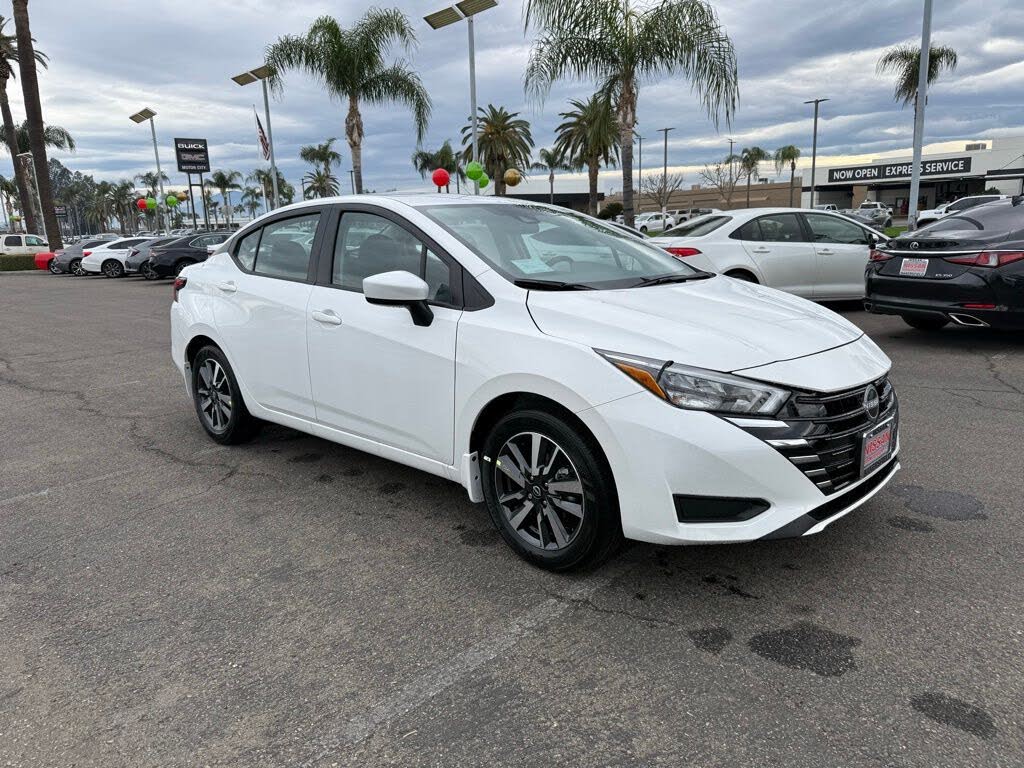 2025 Nissan Versa SV FWD